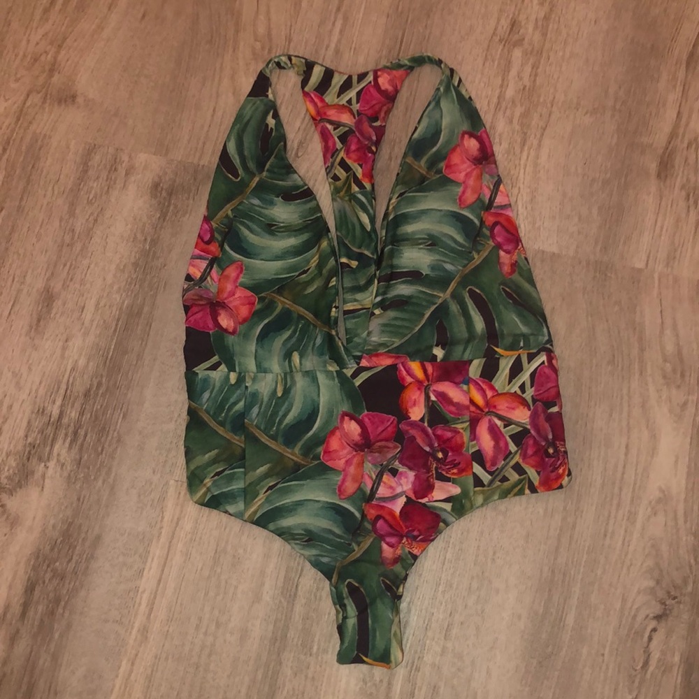 BENOA Plantation One Piece Swimsuit size Small